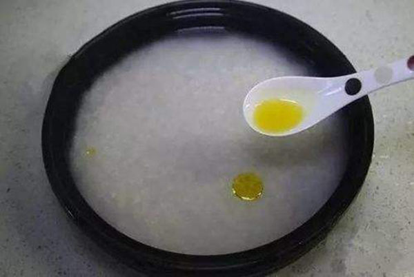 ,ŷ