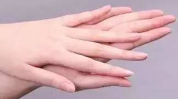 ,ŷ